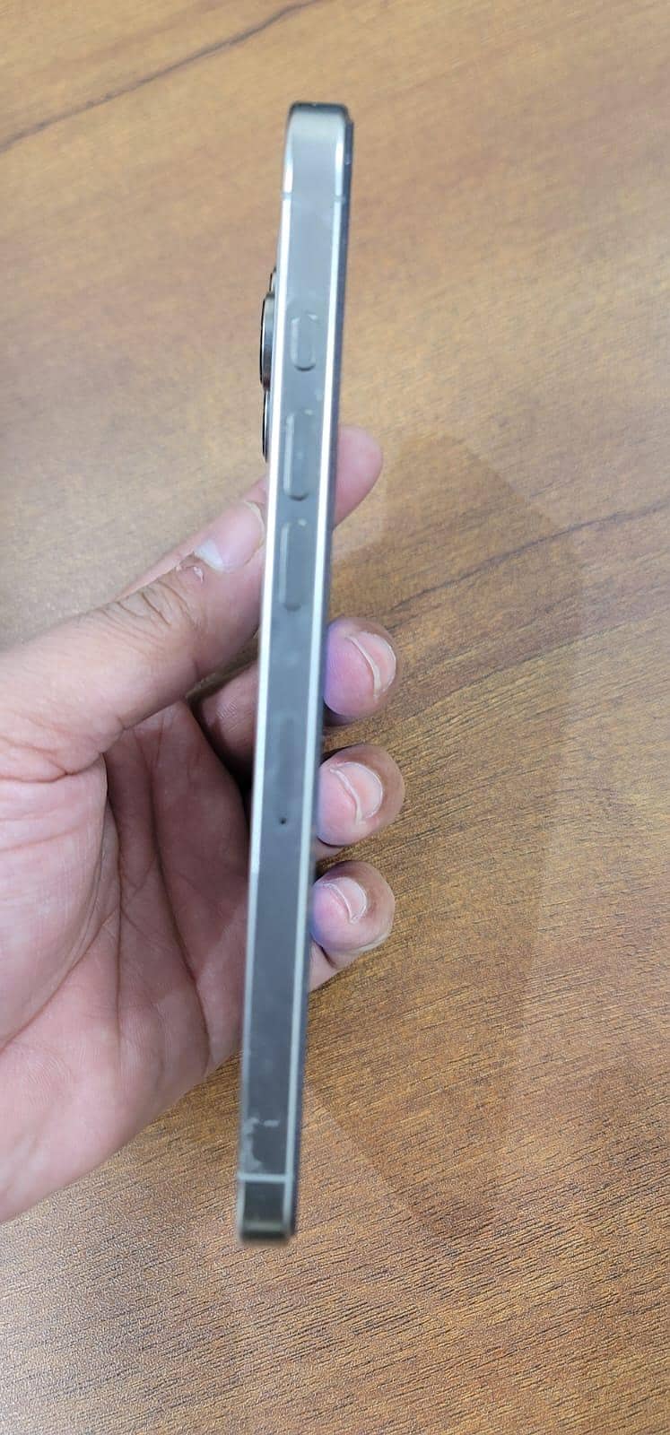 Apple iPhone 16 Pro Max 1