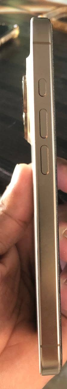 Apple iPhone 16 Pro 7