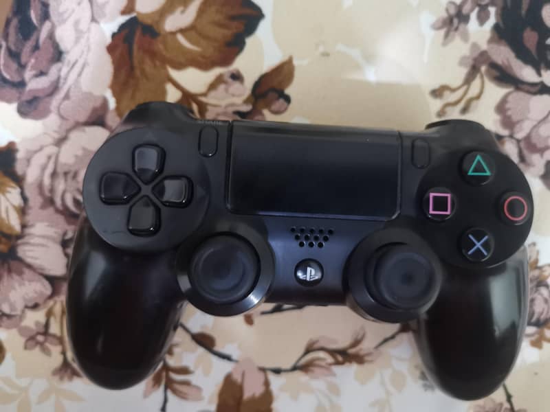 PS4 Dual Shock Controller 1