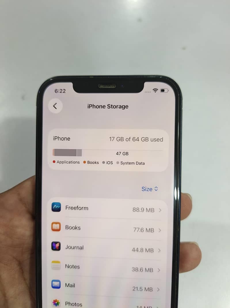 Apple iPhone 12 2