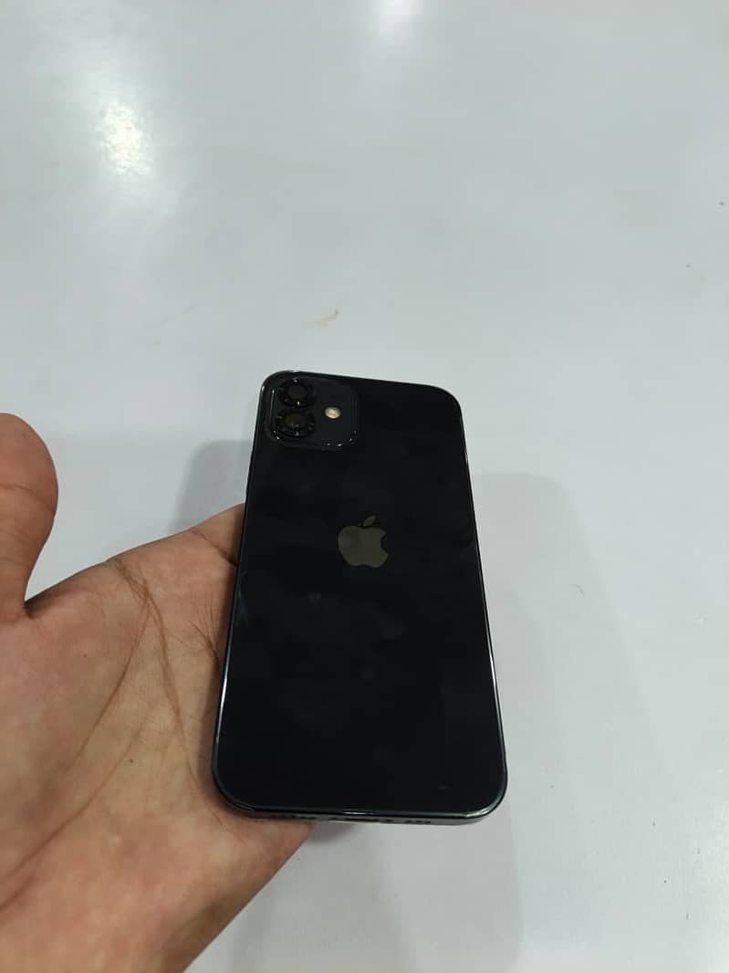 Apple iPhone 12 10