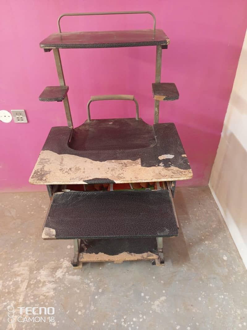 Computer Table 5