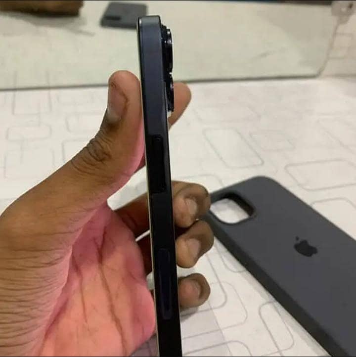 Apple iPhone 14 1