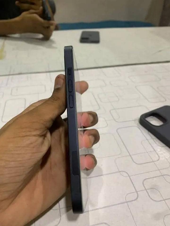 Apple iPhone 14 2