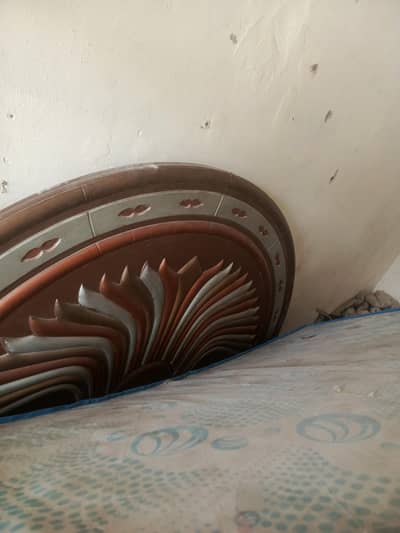 furniture. 1 bed big 1 Malti form 1 shangaar 1   Almari