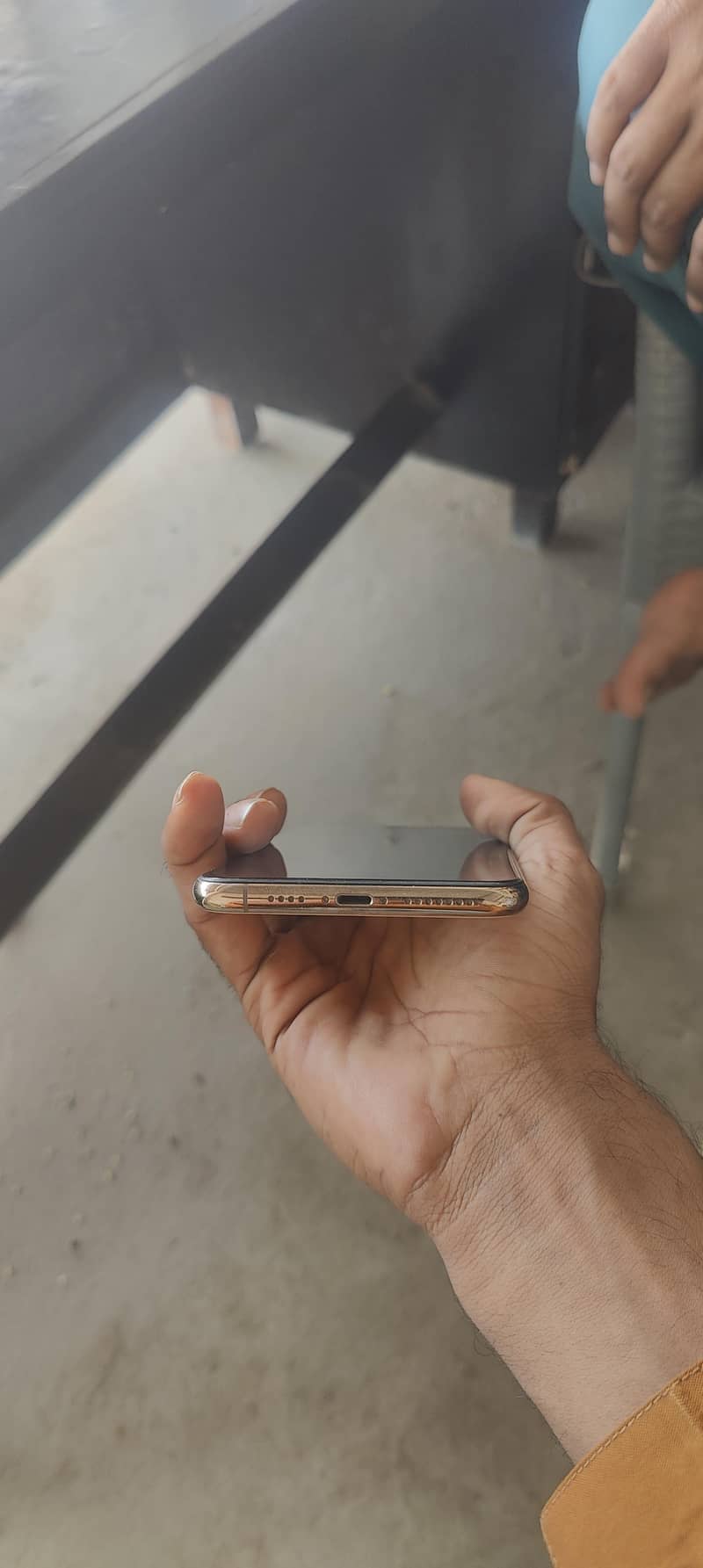 IPHONE 11 pro max 3