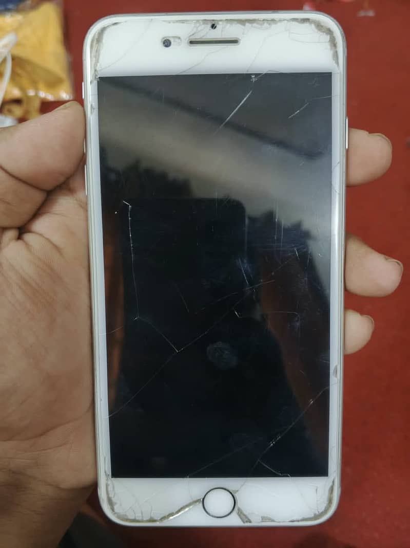 Apple iPhone 7 Plus 0