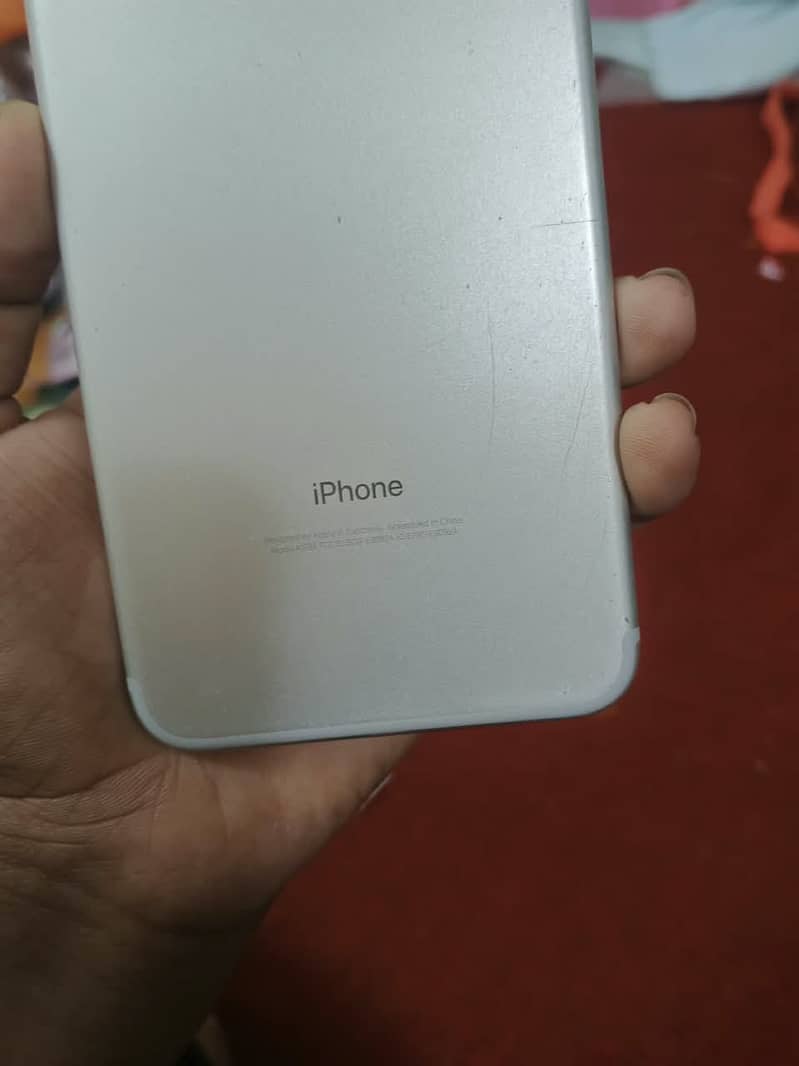 Apple iPhone 7 Plus 11