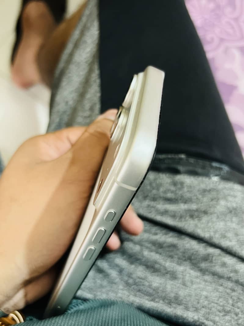 Apple iPhone 17 Pro Max 2