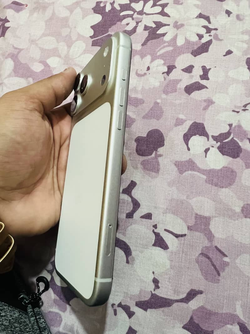 Apple iPhone 17 Pro Max 3