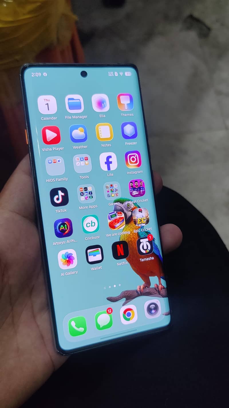 Tecno CAMON 40 Pro 1