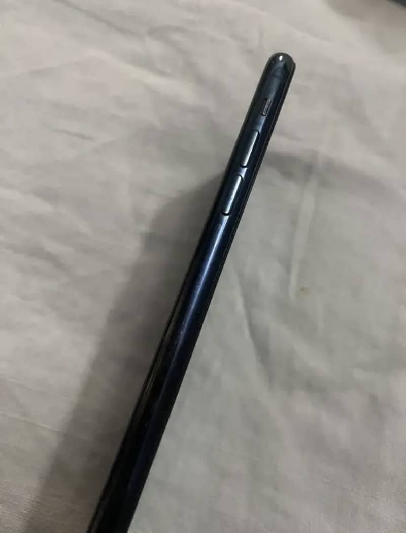 Apple iPhone 11 Pro Max 0