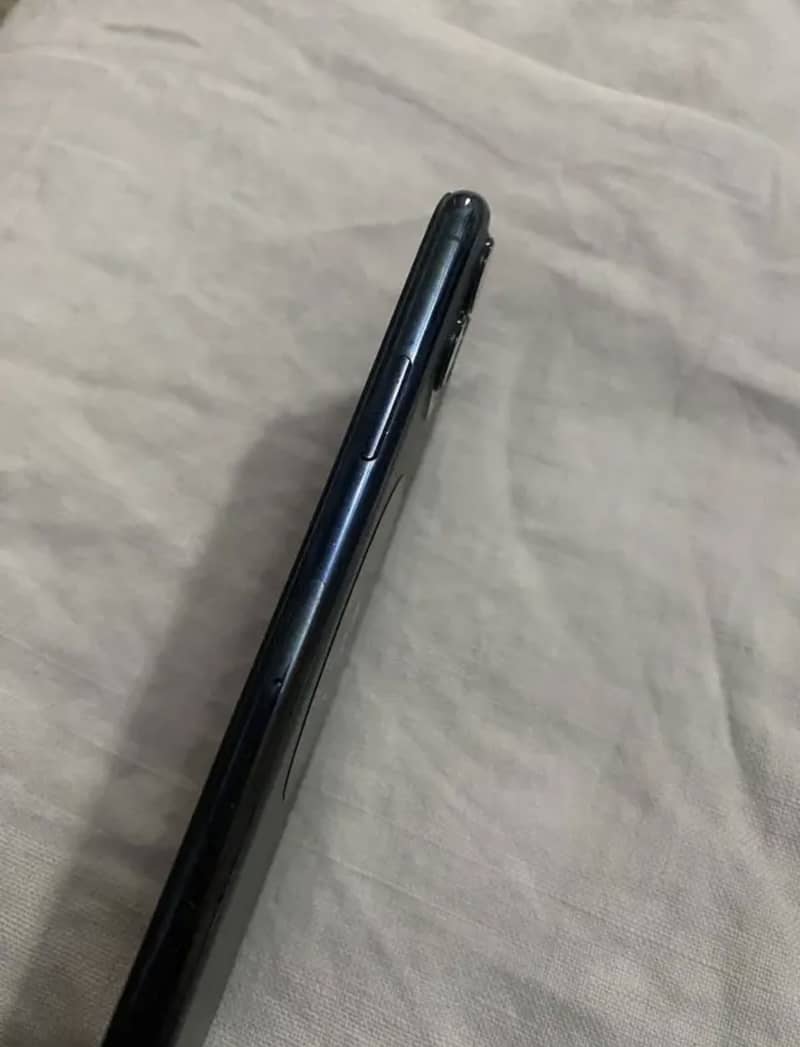 Apple iPhone 11 Pro Max 3