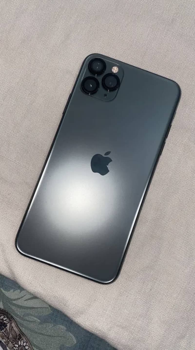 Apple iPhone 11 Pro Max 4