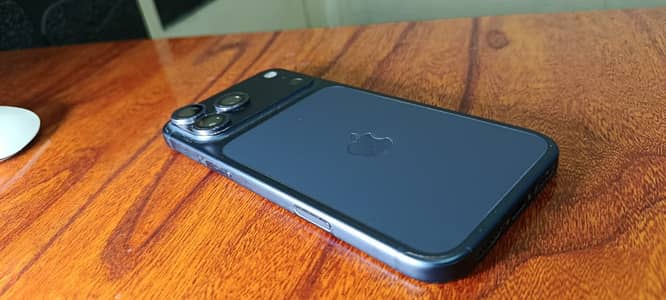 Iphone 17 Promax Deep Blue