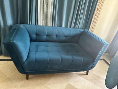 7 Seater Sofa Set with Center Table – Excellent Condition