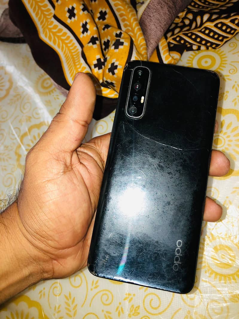 OPPO Reno 4