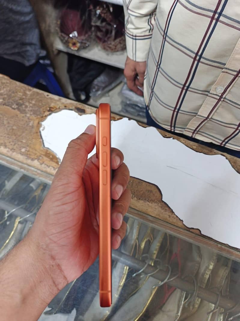 Apple iPhone 17 Pro Max 1