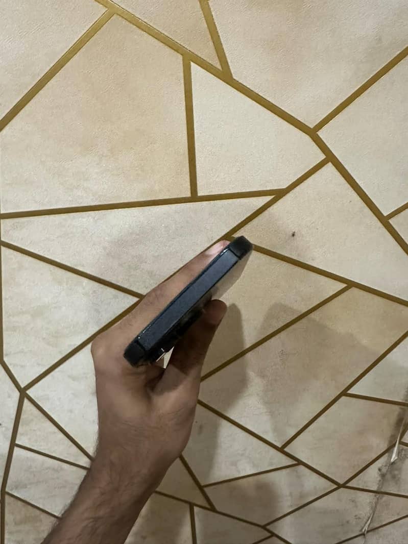 Apple iPhone 14 Pro Max 3
