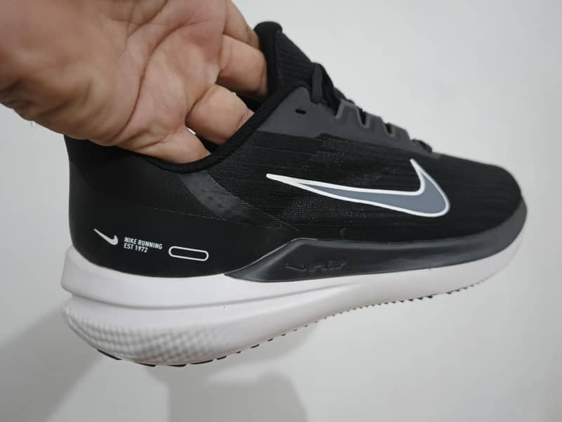 Nike win flow 9 uk9.5 5