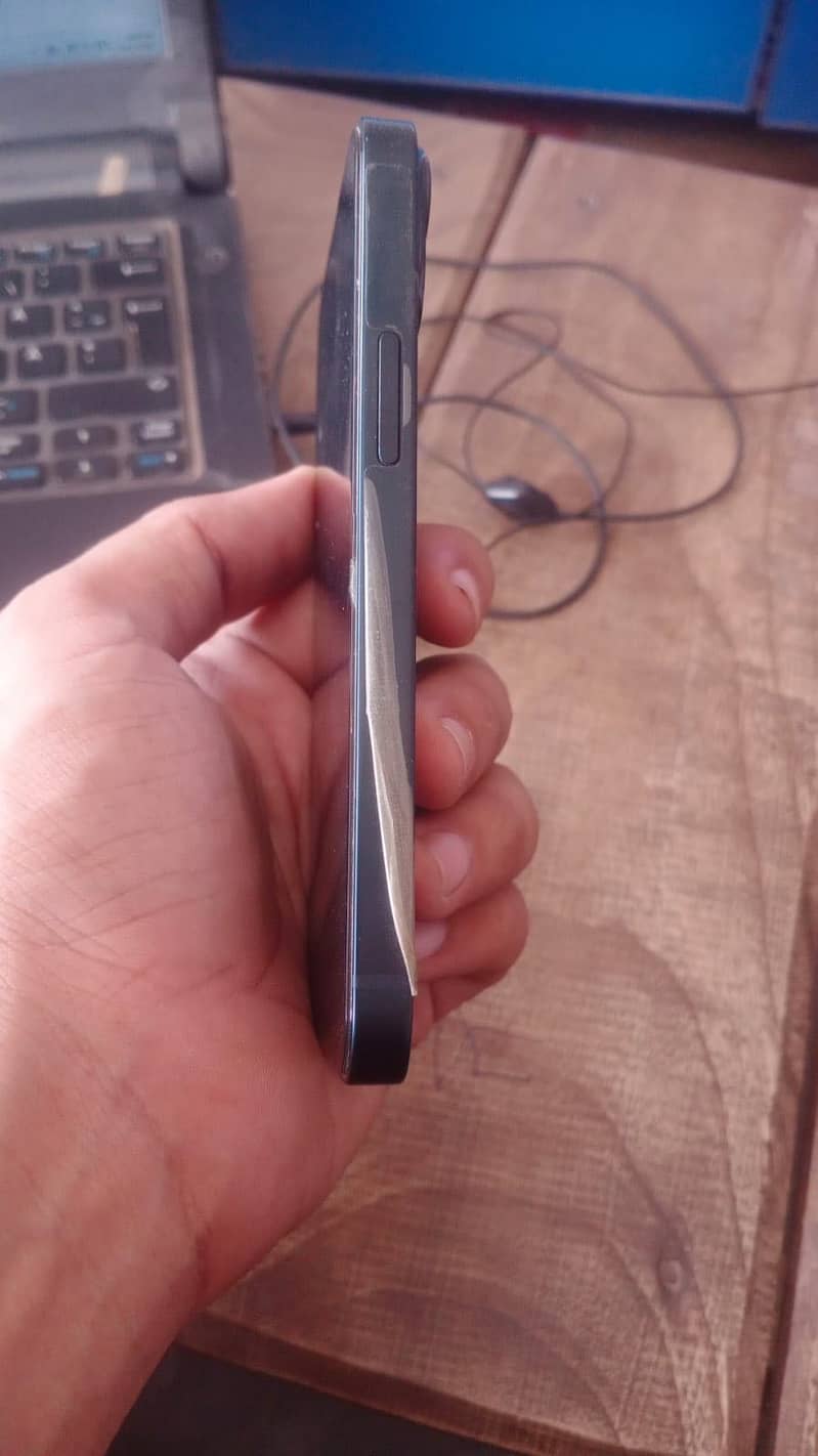 Apple iPhone 13 mini 2