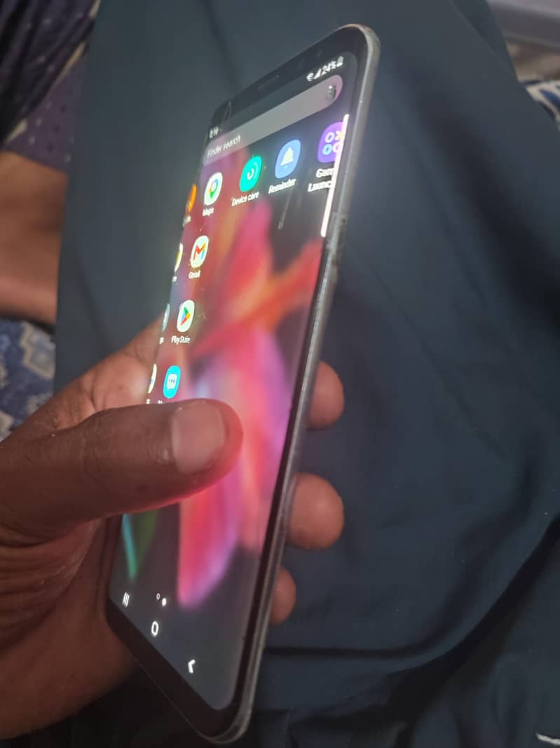 Samsung Mobile S8 Plus 1