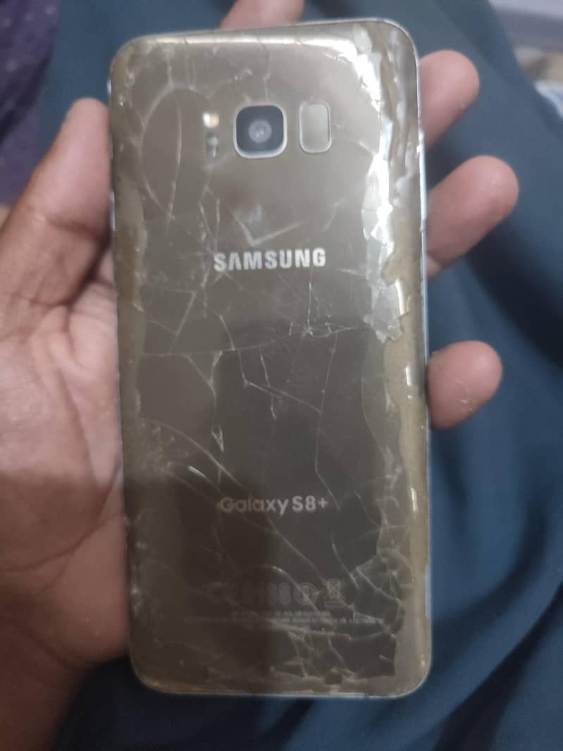 Samsung Mobile S8 Plus 3