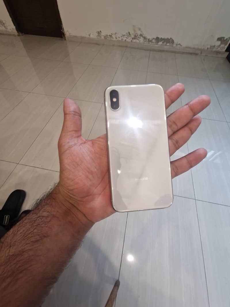 Apple iPhone X 3
