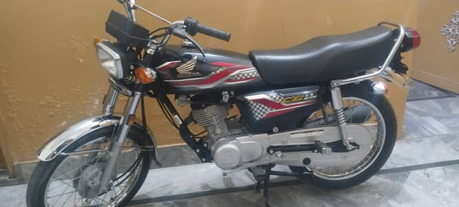 Honda CG 125 2024 black colour brand new condition