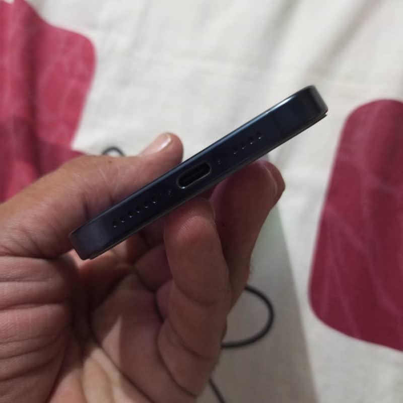 Apple iPhone 15 Pro Max 5