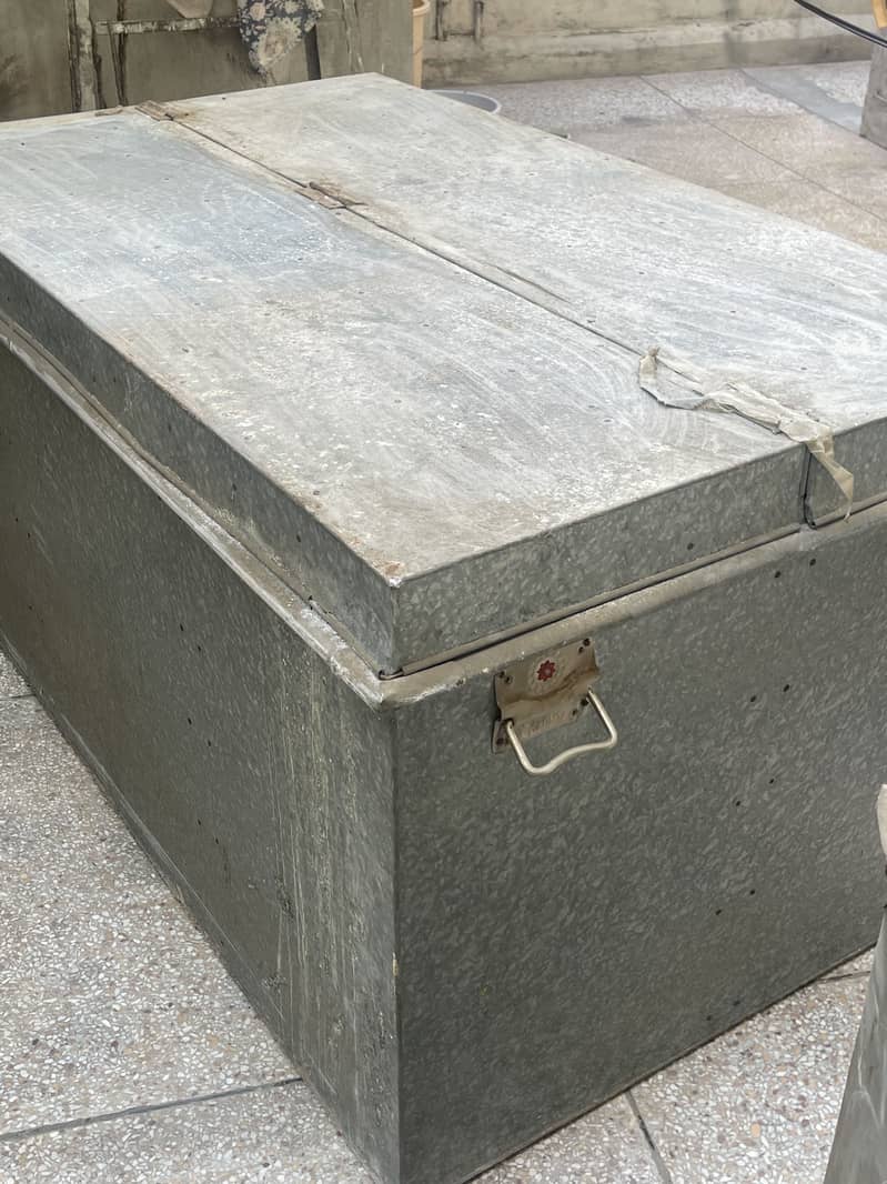 Peti trunk 2