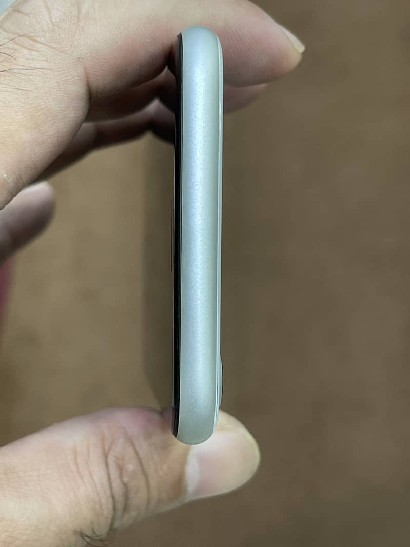 Iphone se 2 4