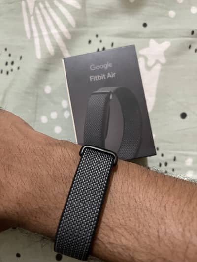 Google Fitbit Air – 1 Month Used | 10/10 Condition | Box & Charger