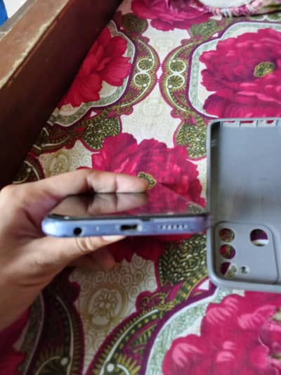 Tecno Spark 8C