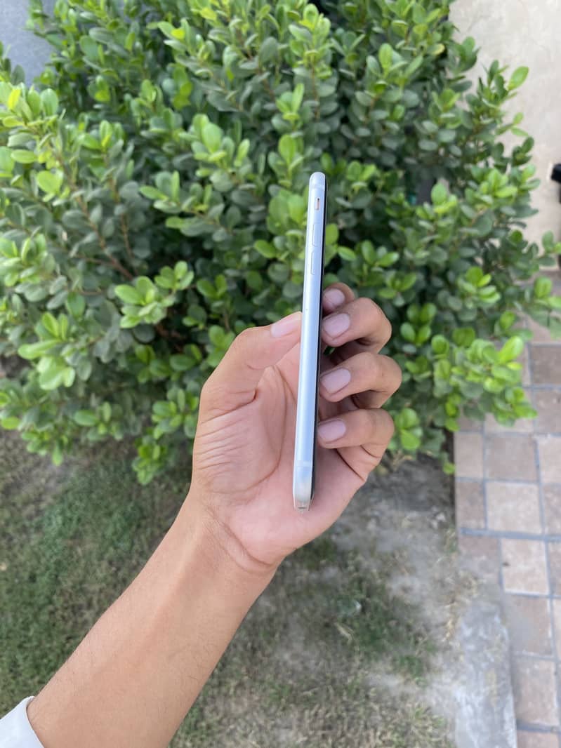 Apple iPhone SE 4