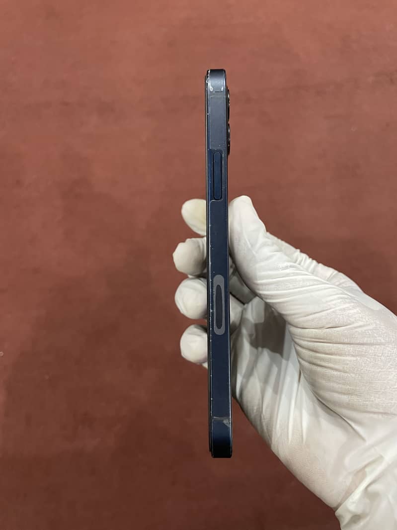 Apple iPhone 12 5