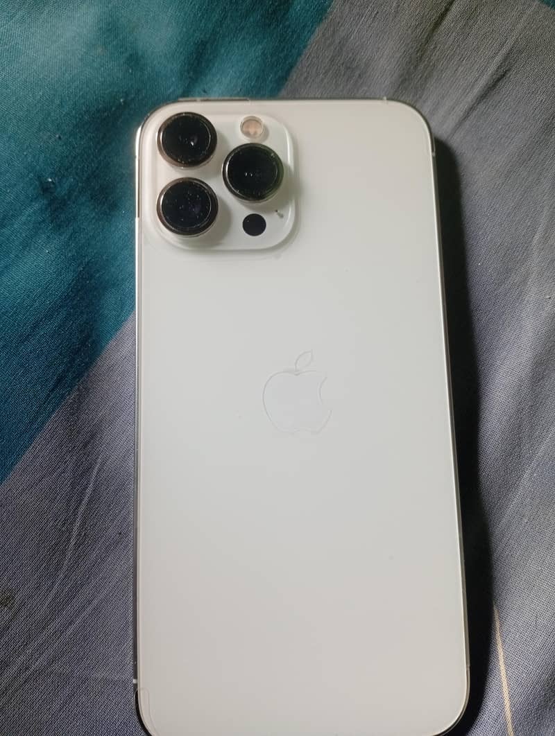 Apple iPhone 13 Pro Max 0
