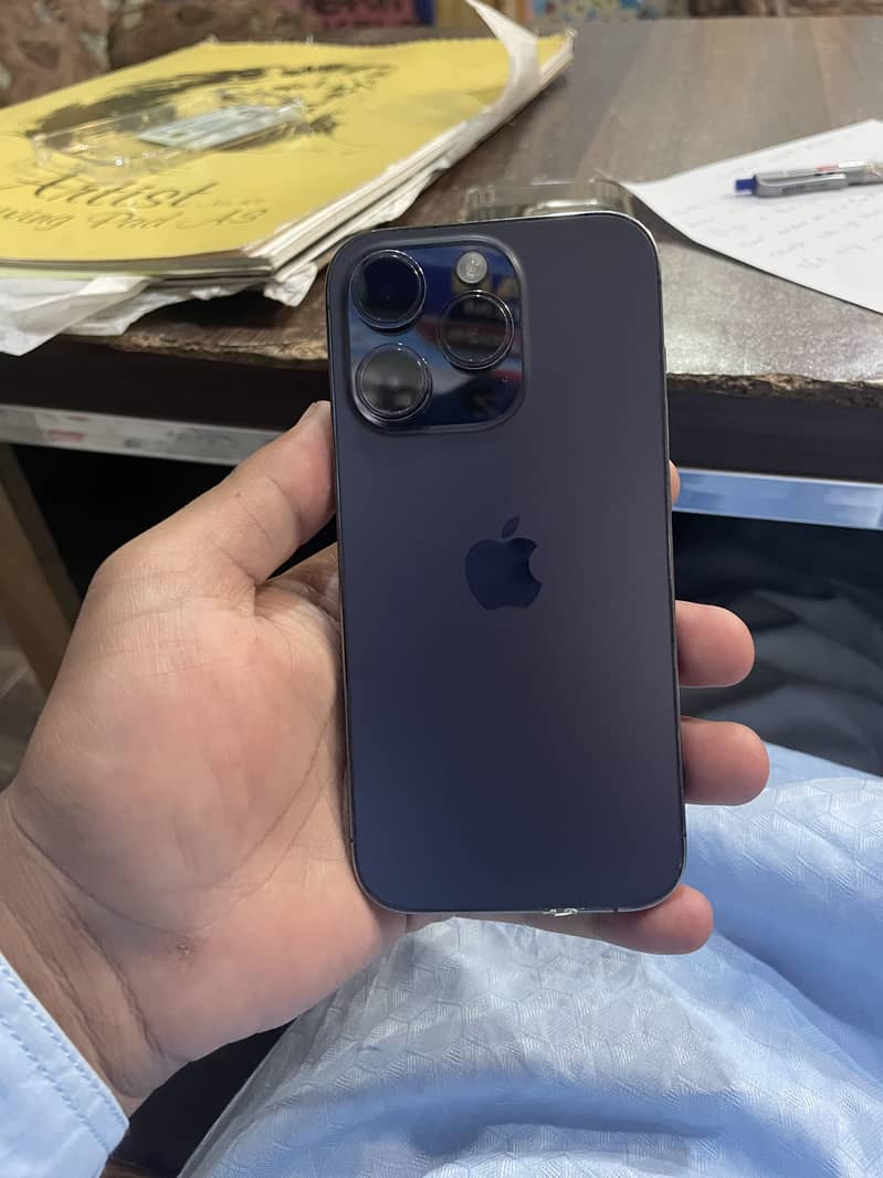 Apple iPhone 14 Pro 0