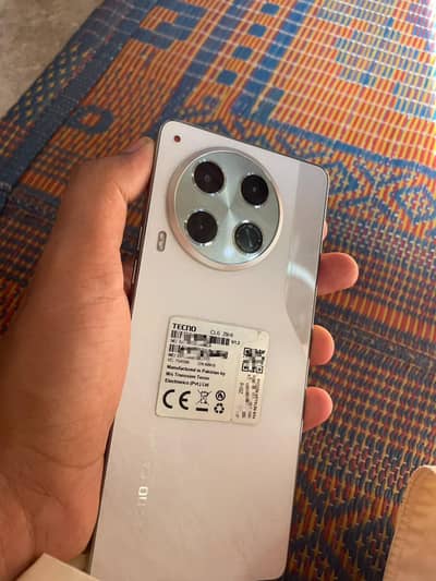 Tecno CAMON 30