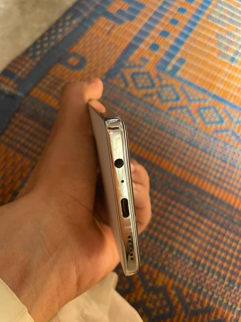 Tecno CAMON 30 1