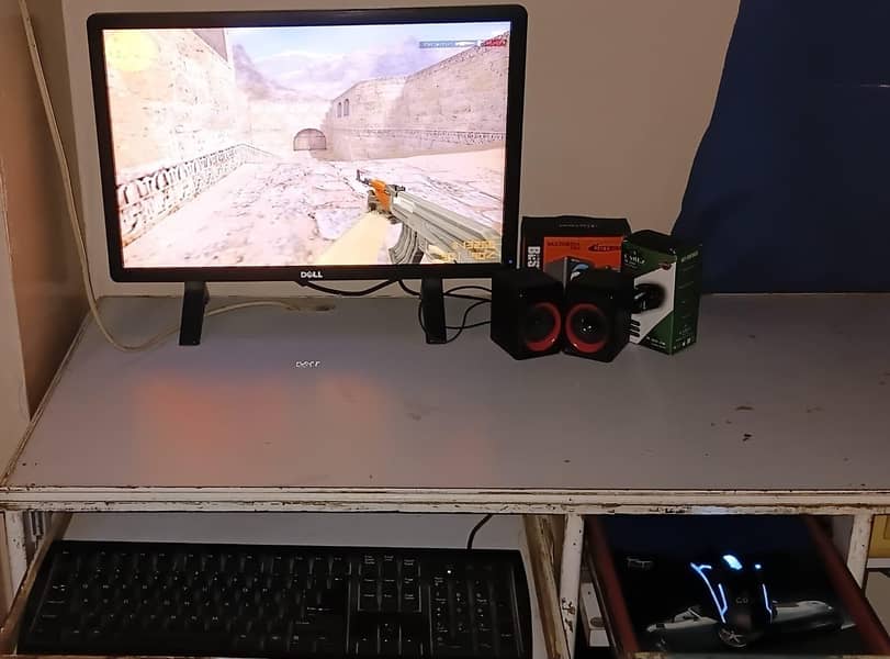 full PC Setup with computer table 2