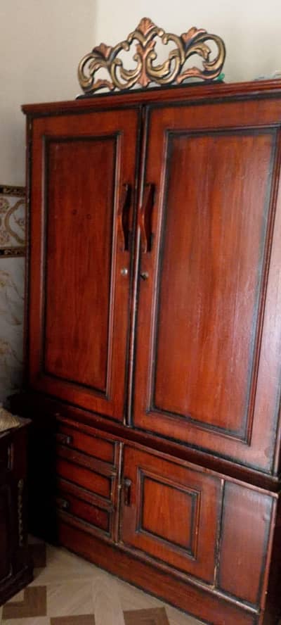 wardrobe