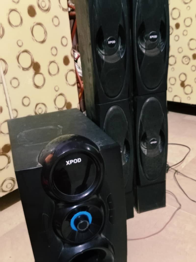 BLUETOOTH SPEAKER 0