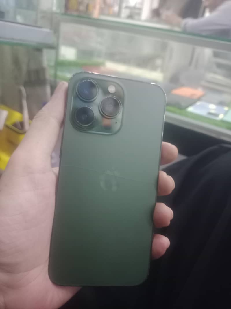 Apple iPhone 13 Pro 1