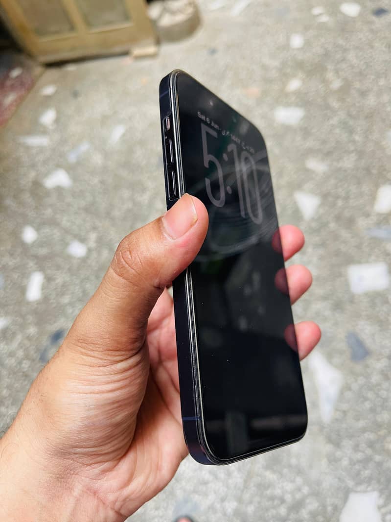Apple iPhone 14 Pro Max 1