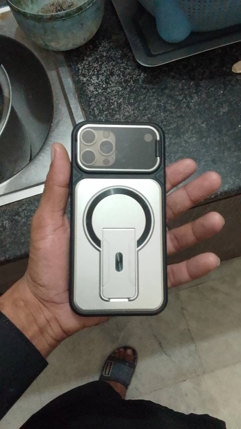 Apple iPhone 12 Pro Max 1
