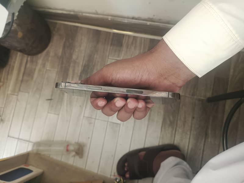 Apple iPhone 12 Pro Max 1