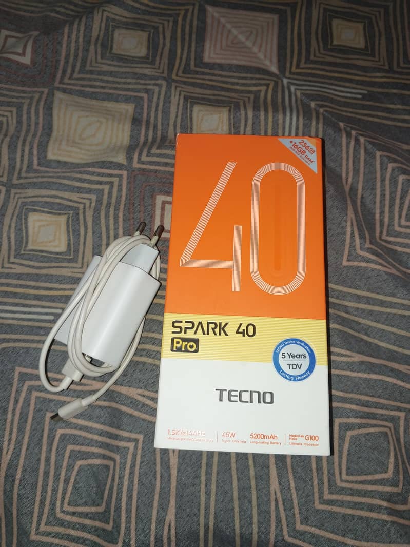 Tecno  spark 40pro 3
