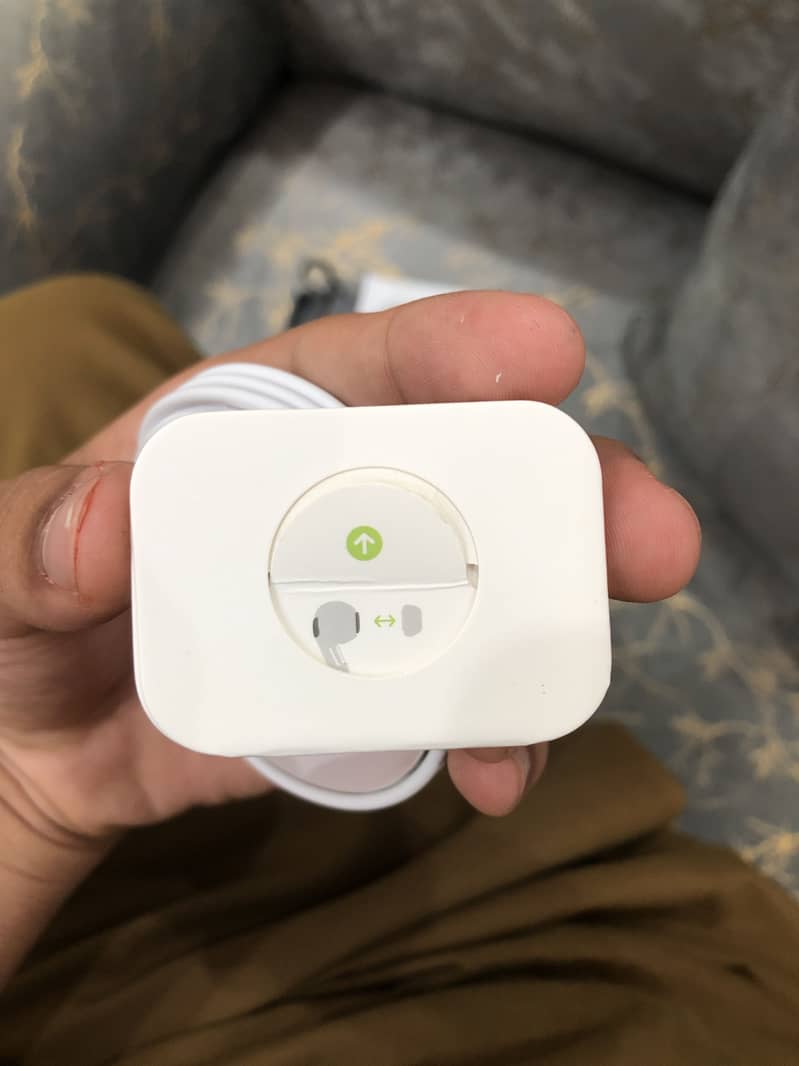 Airpods 2 4