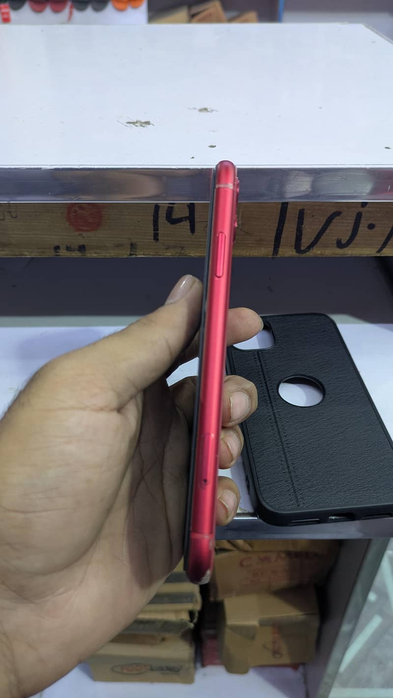 iphone 11 Red MDM 1